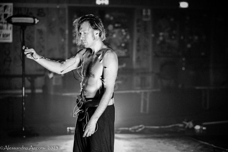 Performance of Joakinator Oniric Body at Feel My Body festival, 2023